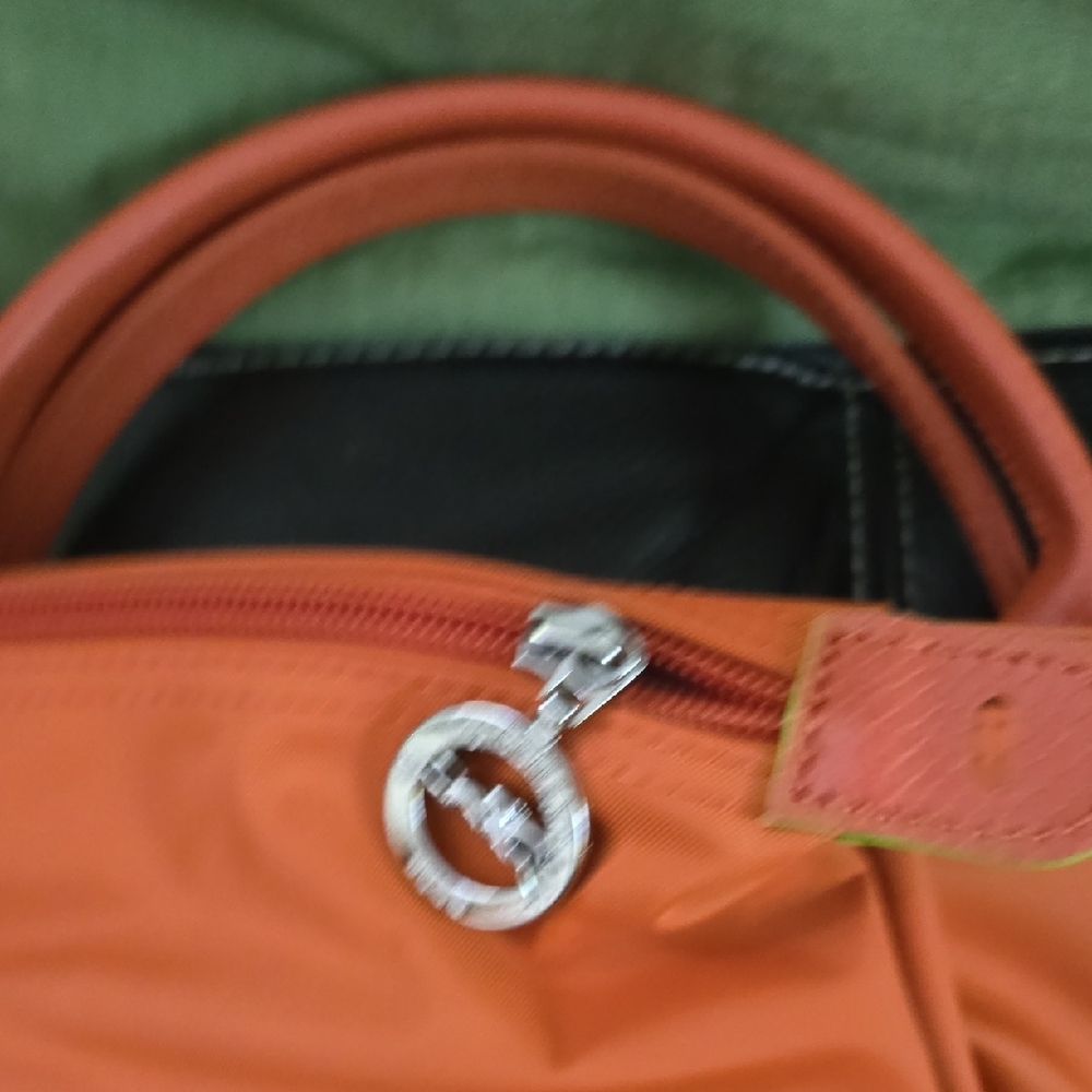 Longchamp Orange Travel Bag - Picture 3 of 11